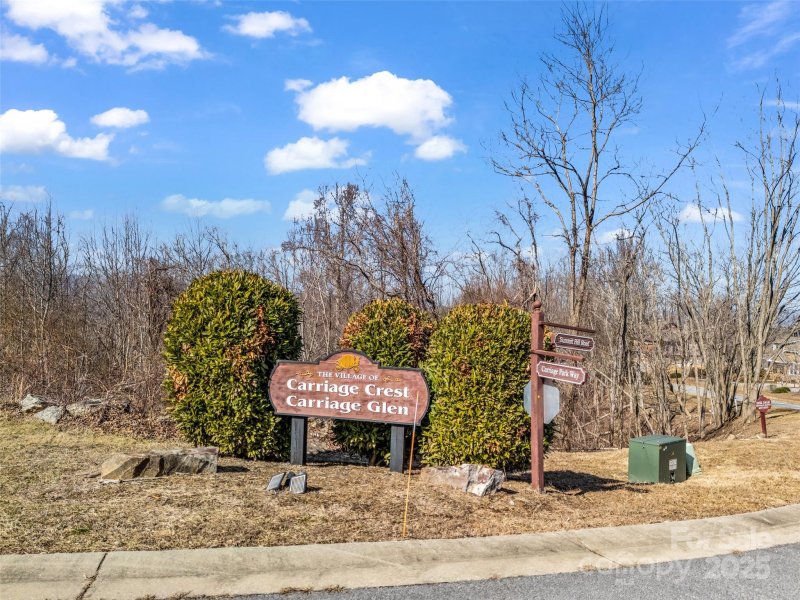 Property image 5 of 1509 Summit Hill Road in Carriage Park, Hendersonville, NC 28791