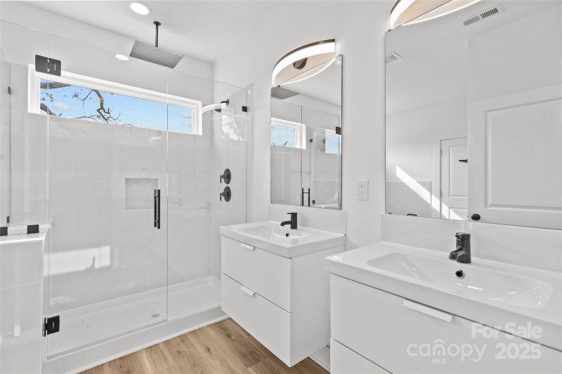 Property image 4 at 2100 St Paul Street, Charlotte, NC 28216