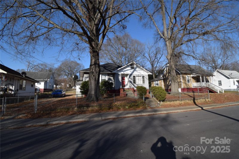 Property image 2 at 315 S Hill Street, Gastonia, NC 28052
