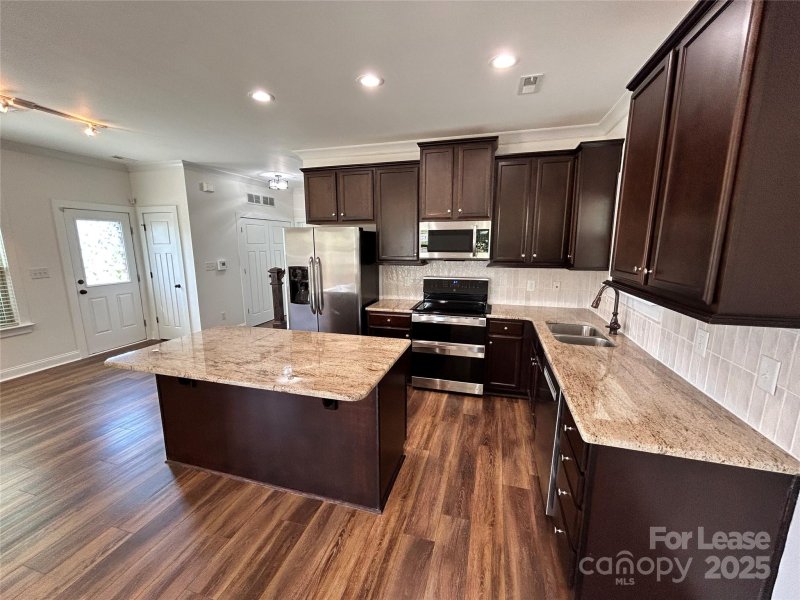 Property image 5 at 2601 Eight Iron Drive, Denver, NC 28037