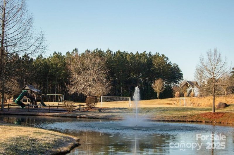 Property image 3 of 3012 Ashwood Park Drive in Reflection Pointe, Belmont, NC 28012