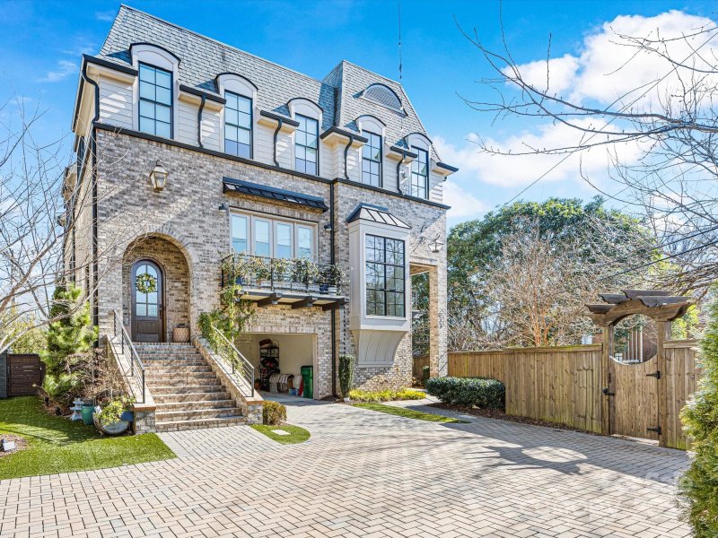 Property image 4 at 633 Mattie Rose Lane, Charlotte, NC 28204