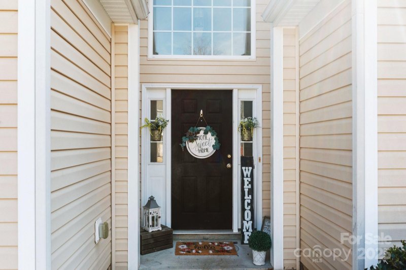 Property image 3 at 2943 Village Center Drive, Dallas, NC 28034