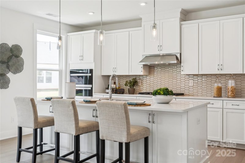 Property image 2 at 4122 Eastover Glen Road, Charlotte, NC 28269