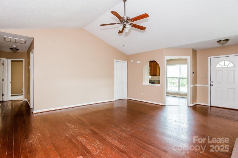 Property image 4 at 10607 Spruce Mountain Road, Charlotte, NC 28214