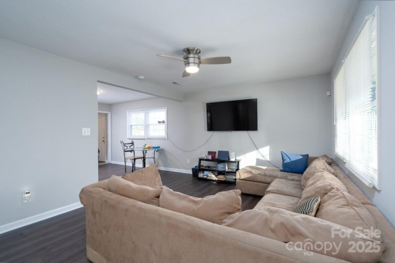 Property image 5 at 3721 Braden Drive, Charlotte, NC 28216