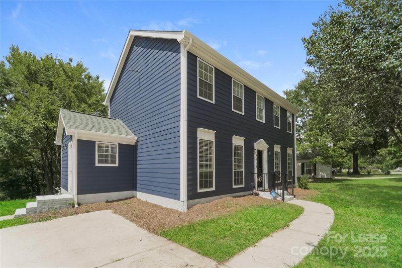 Property image 2 at 2219 Katherine Kiker Road, Charlotte, NC 28213