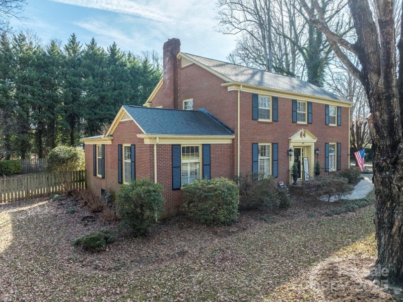 Property image 2 at 610 2nd Avenue, Conover, NC 28613