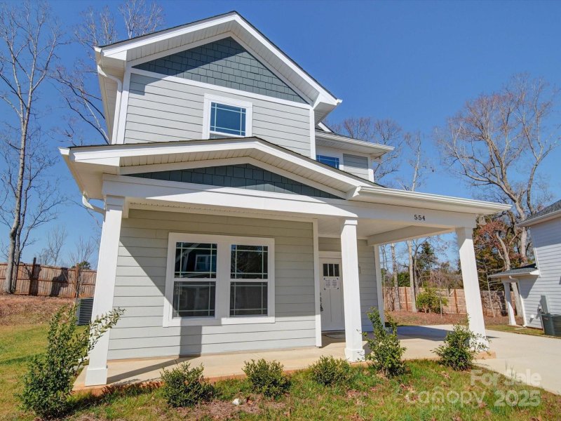 Property image 5 of 554 Geneva Circle in Dixon Village, Gastonia, NC 28056