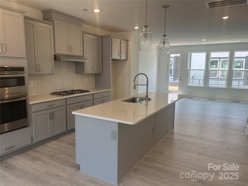 Property image 4 of 707 Hoke Lane in Parkside Commons, Davidson, NC 28036