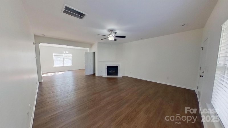 Property image 2 at 5536 Stowe Derby Drive, Charlotte, NC 28278