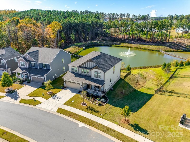 Property image 2 at 16216 Kelby Cove, Charlotte, NC 28278