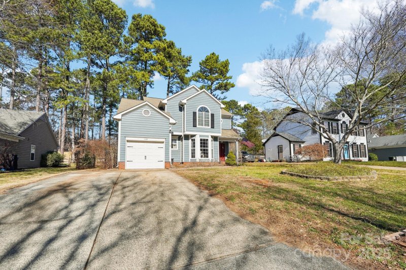 Property image 2 at 11121 Renda Court, Charlotte, NC 28215