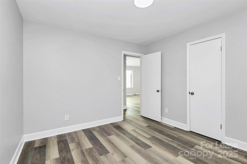 Property image 5 at 1618 Grovewood Drive, Charlotte, NC 28208