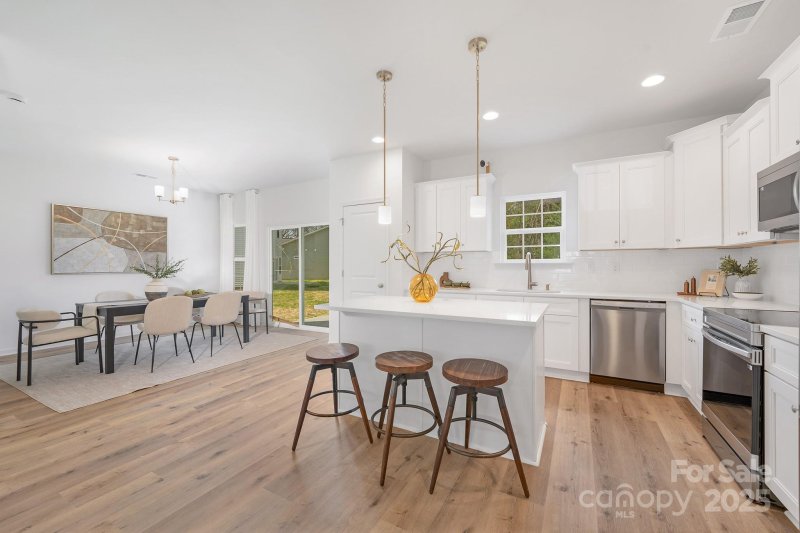 Property image 5 at 1116 Thayer Glen Court, Charlotte, NC 28213