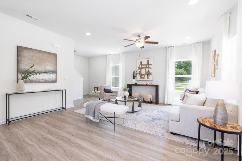 Property image 4 at 1124 Thayer Glen Court, Charlotte, NC 28213