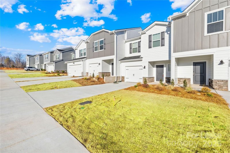 Property image 2 at 4110 County Down Avenue, Kannapolis, NC 28081