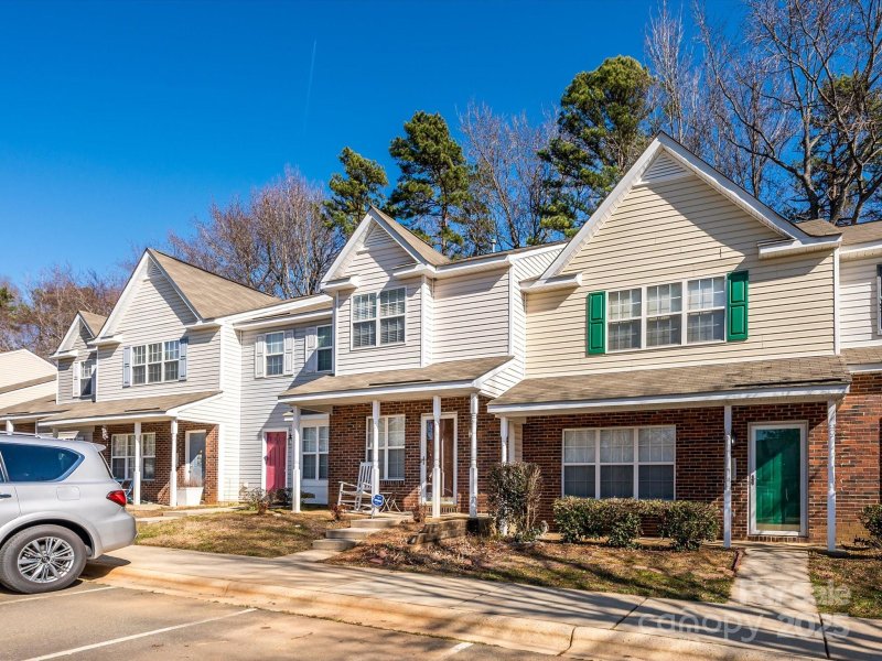 Property image 2 at 7677 Petrea Lane, Charlotte, NC 28227