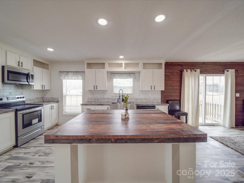 Property image 4 at 5300 Weblee Court, Kings Mountain, NC 28086