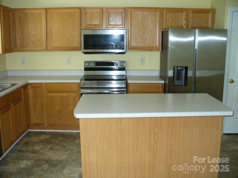 Property image 5 at 3021 Misty Harbor Circle, Cramerton, NC 28032