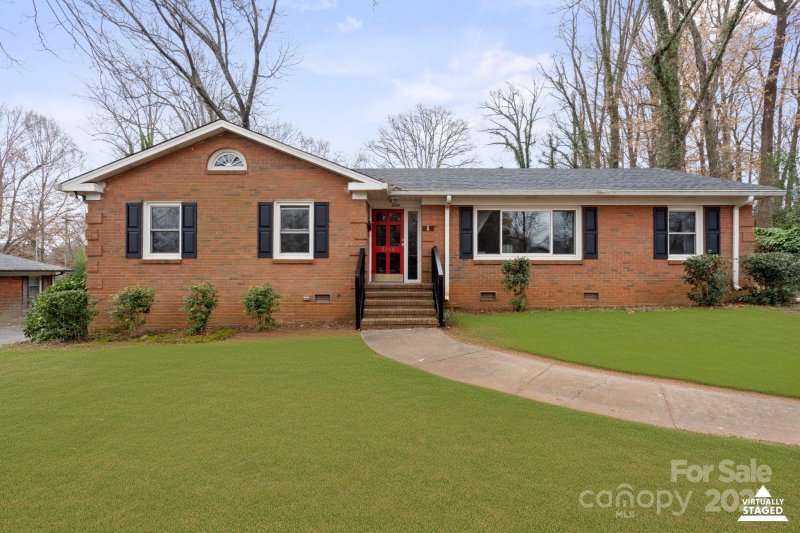 2044 Birchcrest Drive