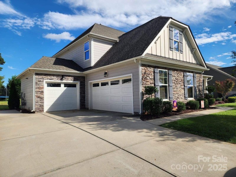 Property image 2 at 159 W Warfield Drive, Mooresville, NC 28115