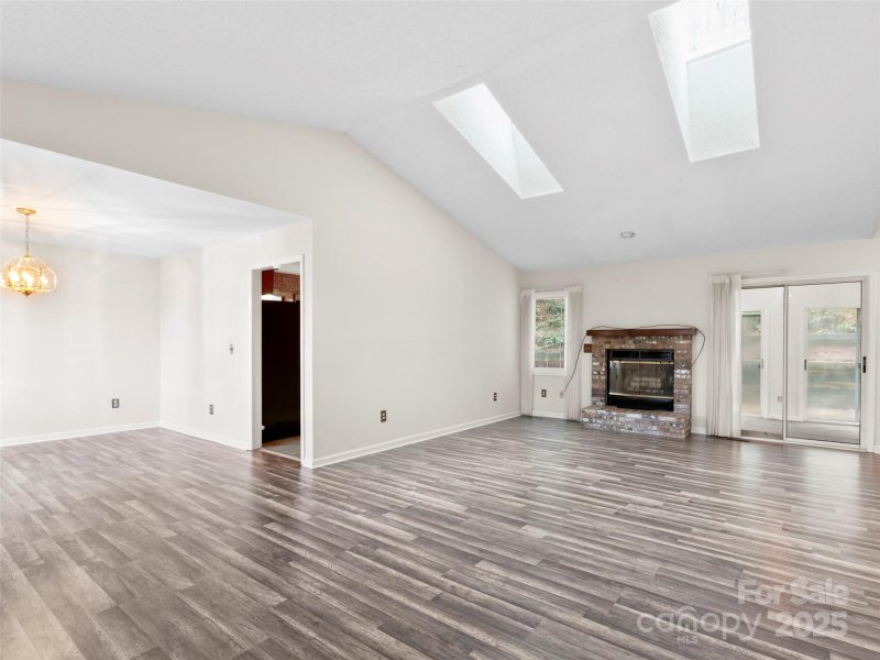 Property image 4 at 416 Hunters Glen Lane, Hendersonville, NC 28739