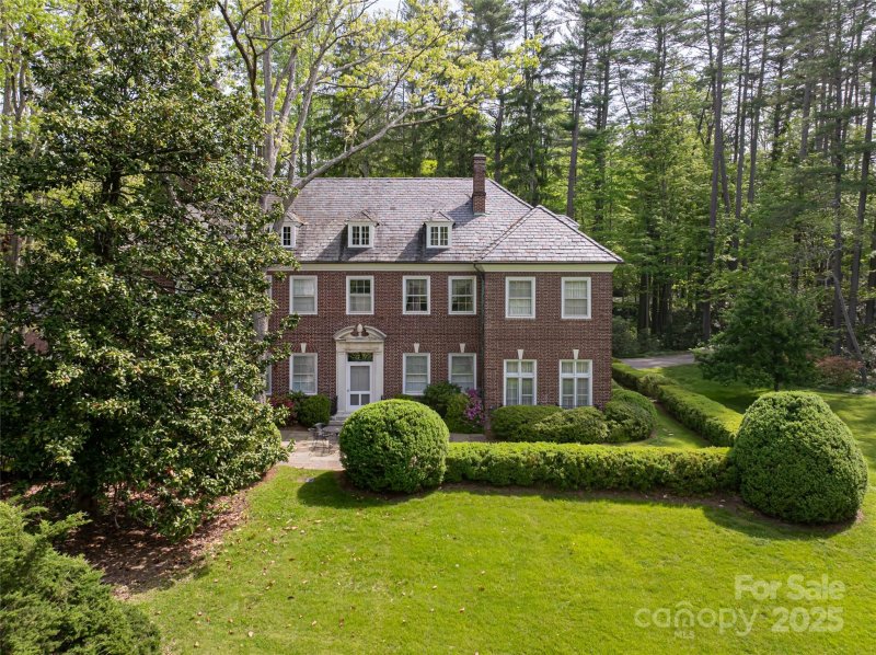 Property image 3 of 407 Vanderbilt Road in Biltmore Forest, Asheville, NC 28803