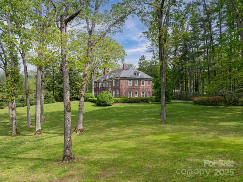 Property image 4 of 407 Vanderbilt Road in Biltmore Forest, Asheville, NC 28803