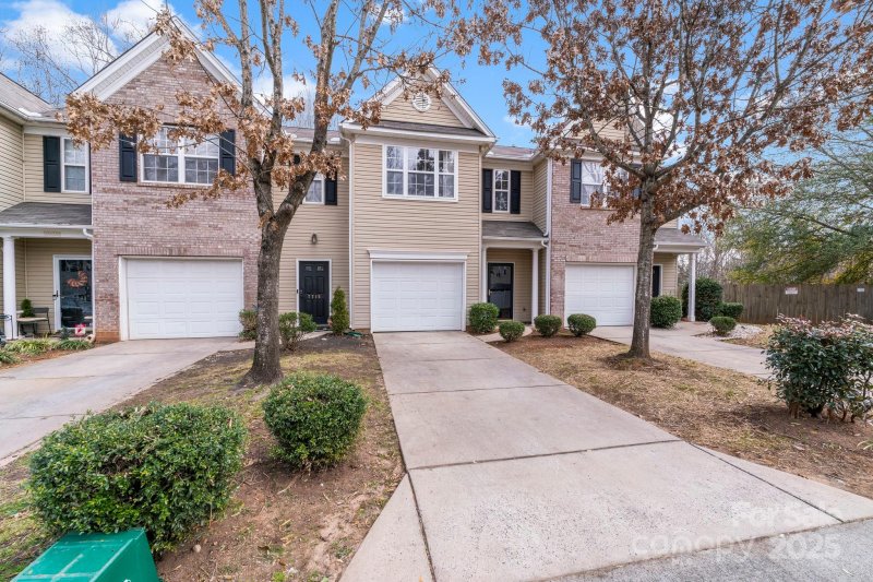 Property image 2 at 7719 Abigail Glen Drive, Charlotte, NC 28212