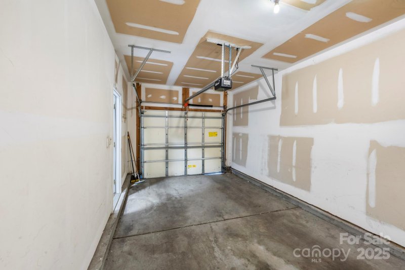 Property image 5 at 7719 Abigail Glen Drive, Charlotte, NC 28212