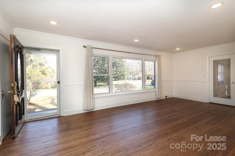 Property image 2 at 3220 June Drive, Charlotte, NC 28205