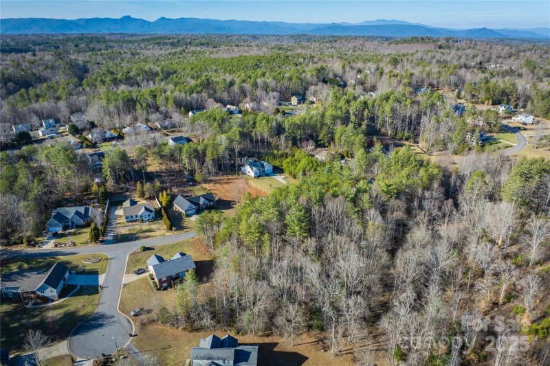 Property image 3 at 304 Winding Creek Road, Morganton, NC 28655