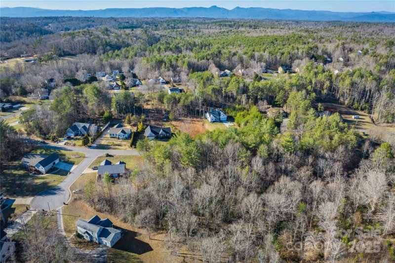 Property image 4 at 304 Winding Creek Road, Morganton, NC 28655