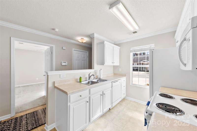 Property image 5 at 2065 Pin Oak Place, Cramerton, NC 28032