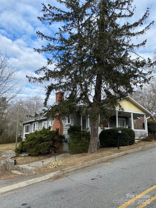 Property image 3 at 178 Shiloh Road, Asheville, NC 28803