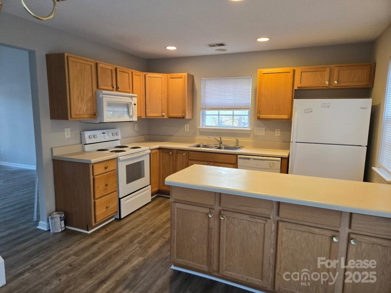 Property image 3 at 115 Lynch Circle, Mooresville, NC 28117