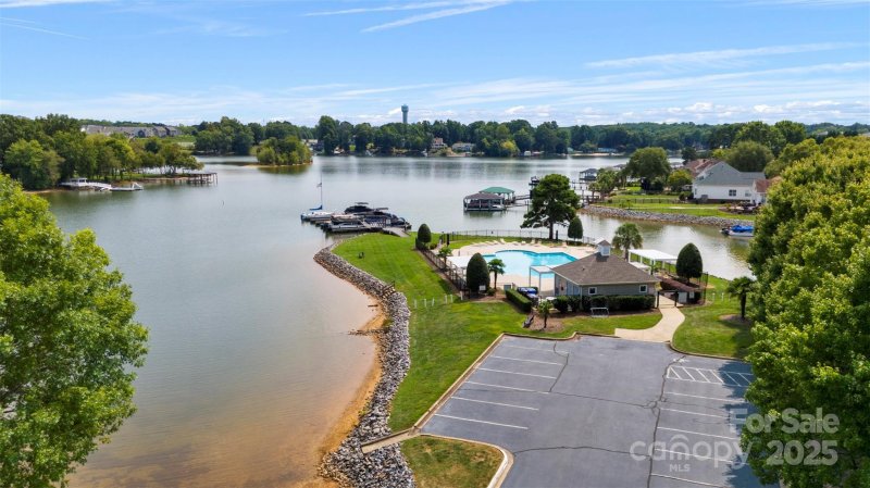 Property image 3 at 203 Chandeleur Drive, Mooresville, NC 28117