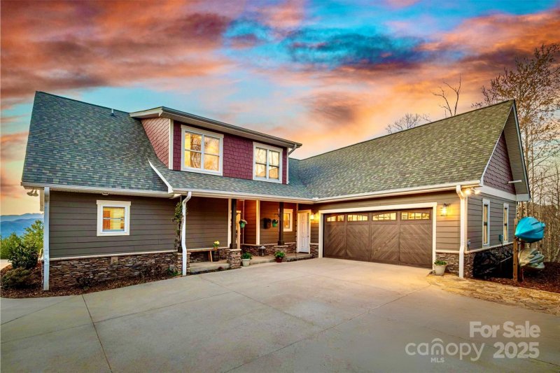 Property image 4 at 1518 Johns Ridge Parkway, Lenoir, NC 28645