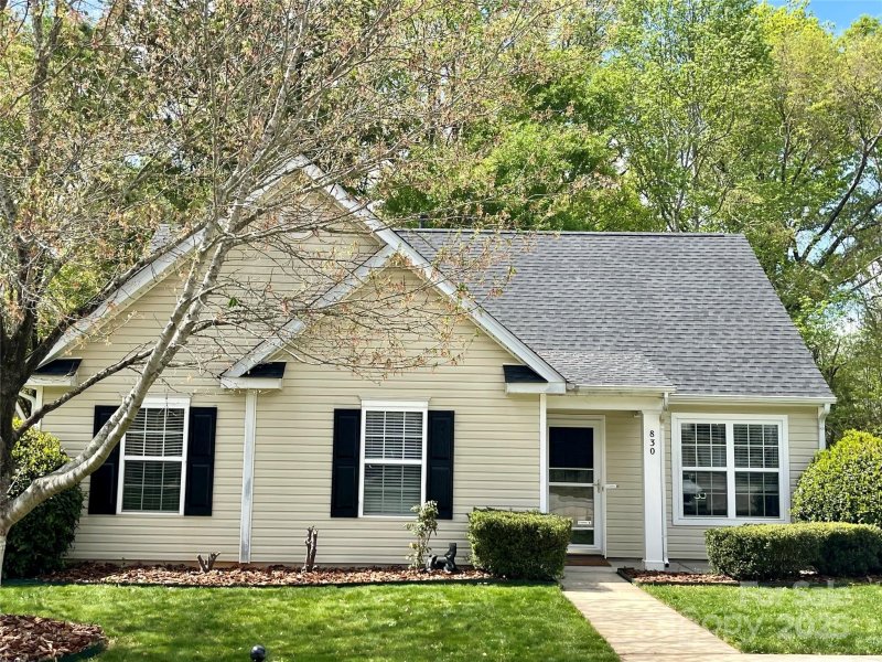 Property image 2 at 830 Wilcrest Court, York, SC 29745