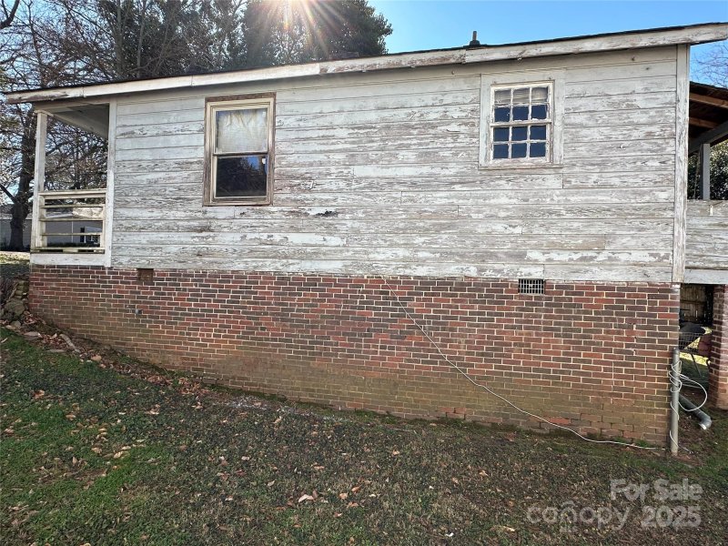 Property image 3 at 909 Gibbons Street, Gastonia, NC 28052