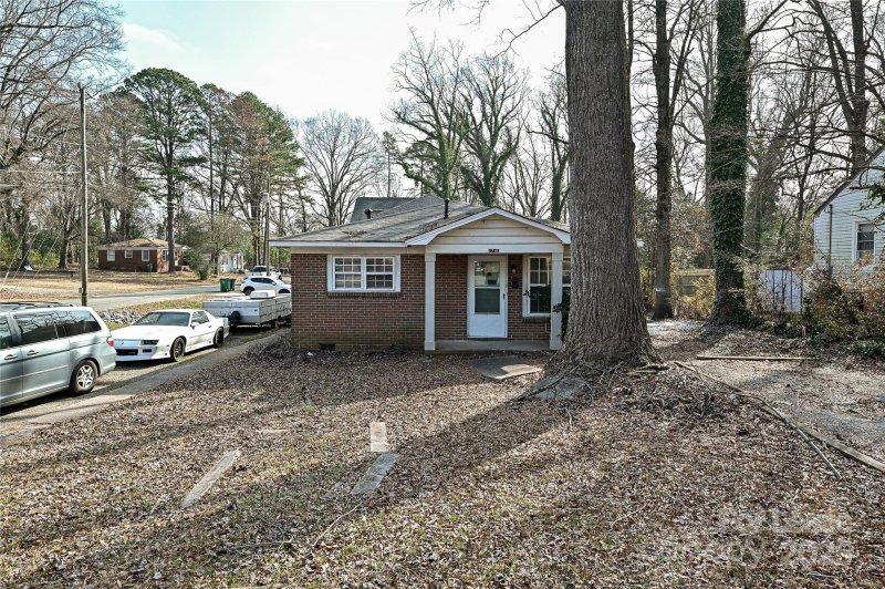 Property image 2 at 2740 Grimes Street, Charlotte, NC 28206