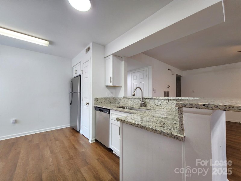 Property image 4 at 5721 Dockside Drive, Charlotte, NC 28227