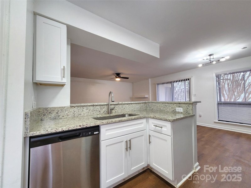 Property image 5 at 5721 Dockside Drive, Charlotte, NC 28227