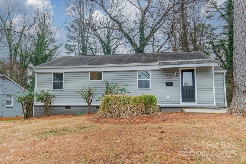 901 Yellowstone Drive