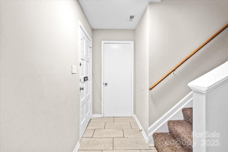 Property image 3 at 2001 Stoney Point Lane, Charlotte, NC 28210