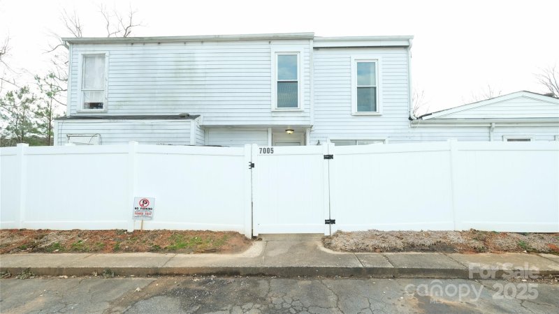 Property image 2 at 7005 Stonington Lane, Charlotte, NC 28227