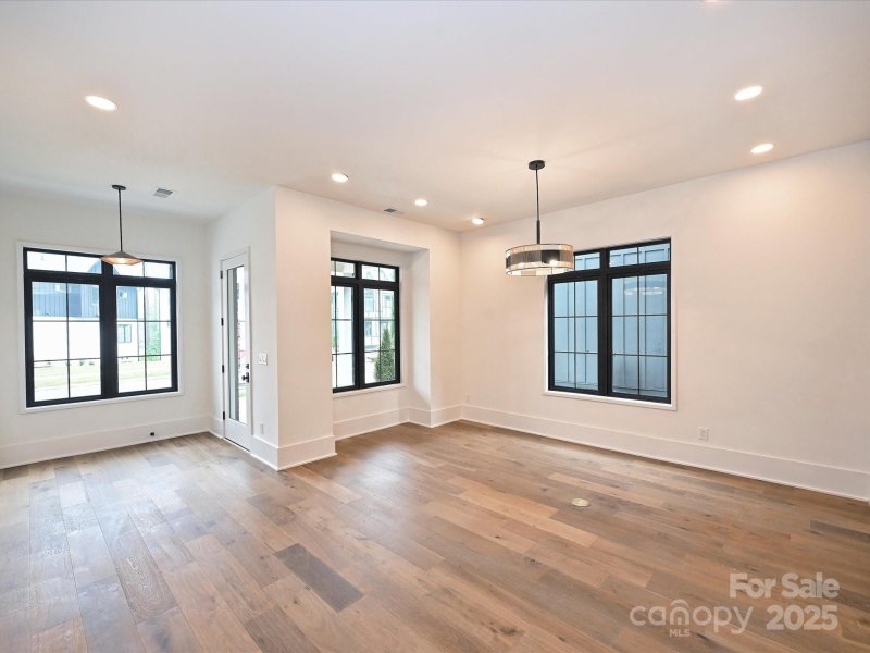 Property image 5 at 919 Laurel Creek Lane, Charlotte, NC 28211