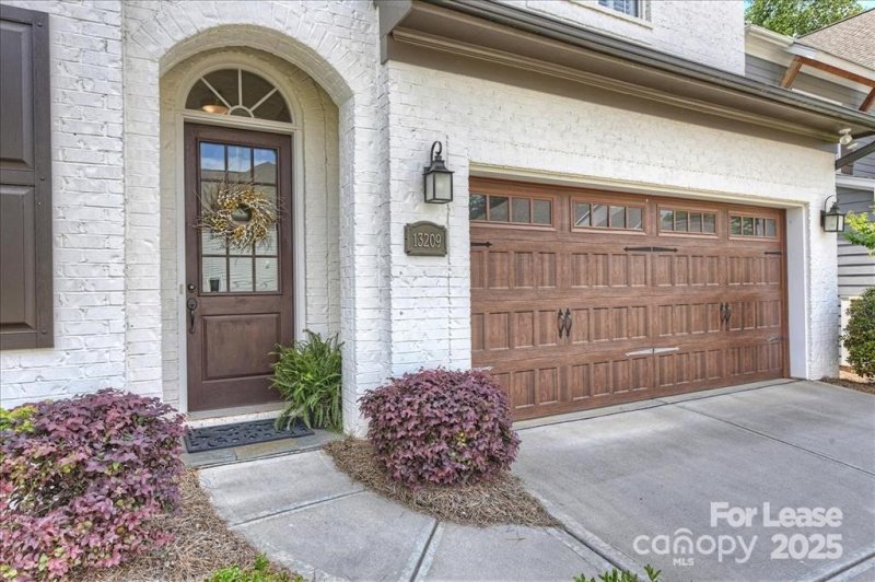 Property image 2 at 13209 Kornegy Drive, Charlotte, NC 28277