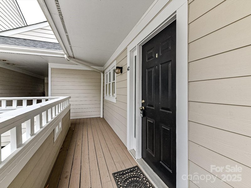 Property image 4 at 2715 Selwyn Avenue, Charlotte, NC 28209